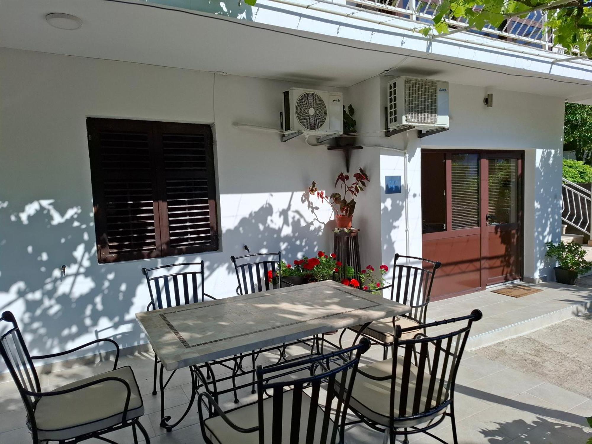Apartment Cizek Kotor Bagian luar foto